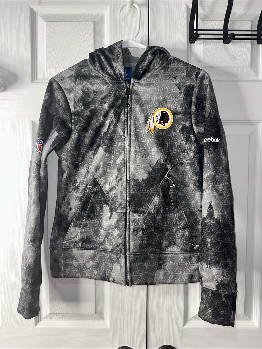 NFL Reebok Gray & Black Washington Redskins Full-Zip Hoodie